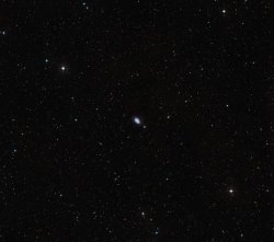 cosmicvastness:    Wide-field view of NGC
