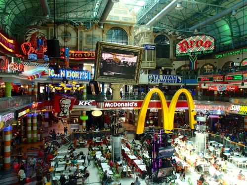 biggyman:spectrometrie:this food court is insanethis is a killing floor 1 map