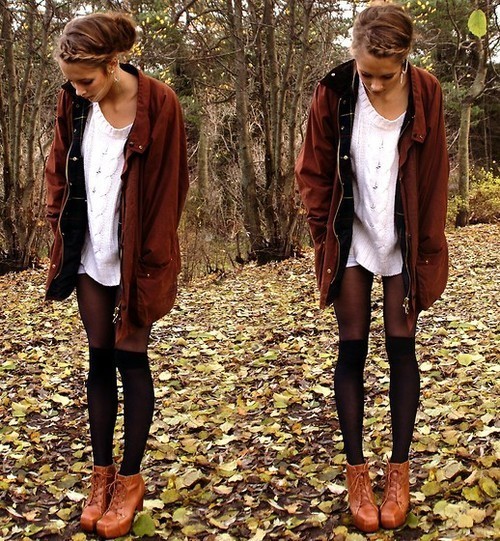 lovesexdrugsfriends:  fall | weheartit | torn by JULIA DOVOLI auf We Heart It. http://weheartit.com/entry/82344329/via/ellz_xx