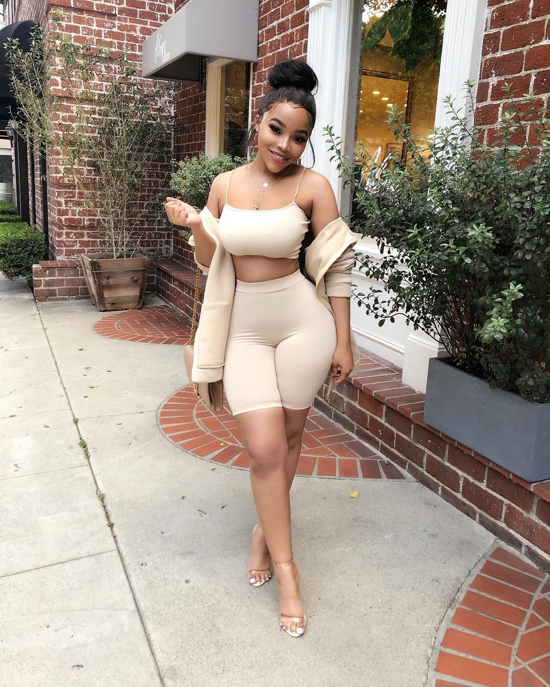 intimatehoneys:  @faith.nketsi 