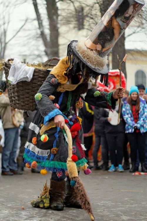 lamus-dworski:Celebrations known as Gody Żywieckie (or Dziady Żywieckie) in Milówka, Poland. Images 