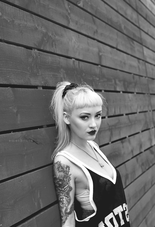 t-e-x-a-s:  Instagram: luluvs_