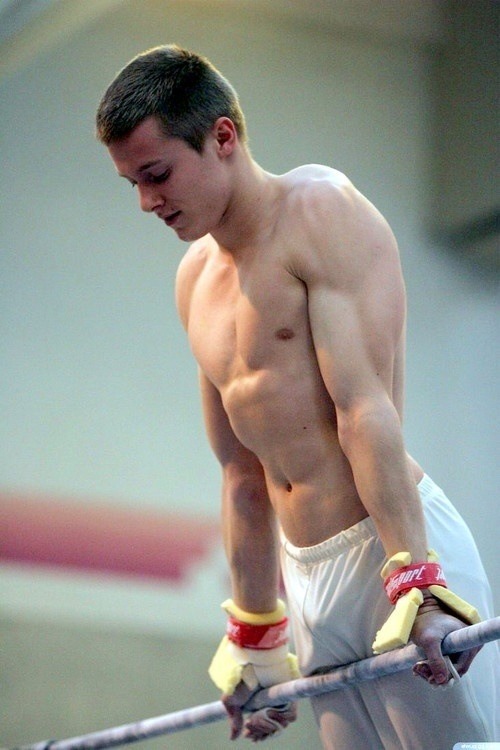 stahvin-mahvin:  Male gymnasts are always on point.