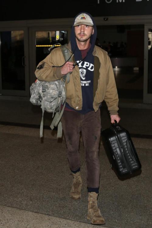 babyintoyland:  sincere-is-the-sin:  quanstylemeup:  Shia LaBeouf  Goals.  I love him.