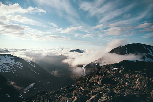 Cloud Theater. Ormula by Paulina Wierzgacz