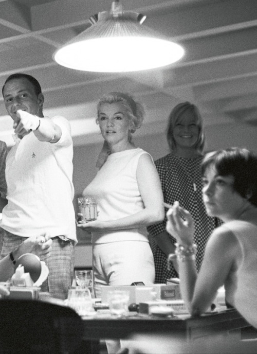 audreyandmarilyn: Marilyn Monroe and Frank Sinatra onboard Dean Martin’s yacht photographed by Bern