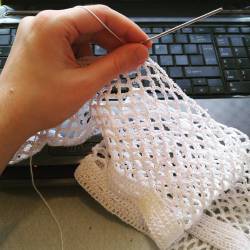 miniar:  Wip…. Think they’re finally working…  Eldhùskappar… #crochet #TheBlindNeedle #curtains #lace   Omg that looks so cool! ^^ hope your hands continue to be ok today!