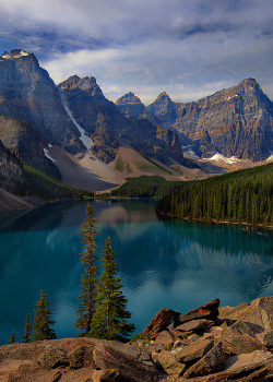 phantastrophe:Moraine Lake, Canada | Photographer: Trevor Anderson