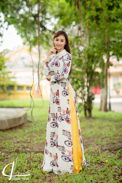  Vietnamese long dress (Ao dai) bởi Beauty Collection Qua Flickr: Photo backup https://flic.kr/s/aHs