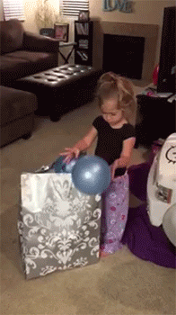 sizvideos:Blue=baby brother. Pink=baby sisterVideo