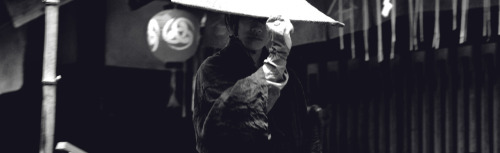 m1na-chan:  Himura Battousai black/white ++ Kenshin and his alter ego in the three live action movies. Takeru Sato does a pretty good job impersonating Kenshins personas^^ 