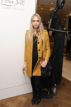 modelsfashionandmusic:  Cara 