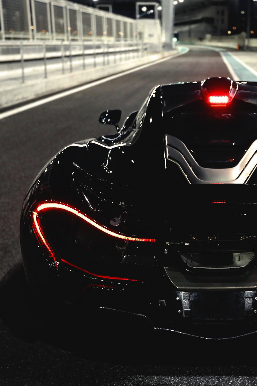 Mclaren p1 black