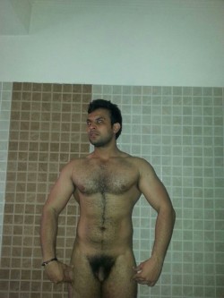indianbears:Sexy uncle !