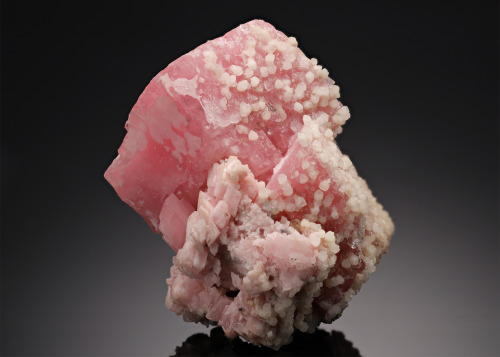  Rhodochrosite with Calcite and FluoritePasto Bueno, Pampas District, Pallasca Province, Ancash Depa