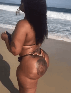 shamelessphotographyfashionplaid:nonetheless-blog:Cherokee Da goat