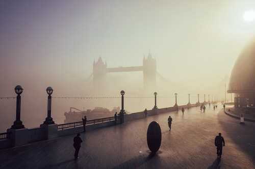 lauramcgregor1979:  Tower Bridge, Morning Fog on Flickr.