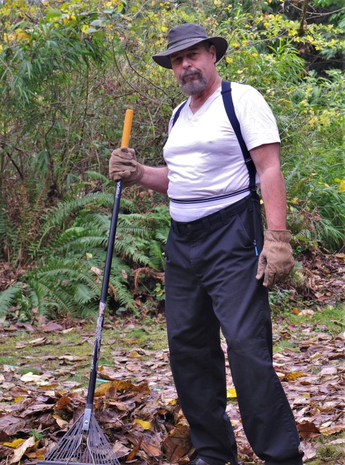 catketch28: Autumn yardwork, raking leaves … like the older guys used to do.