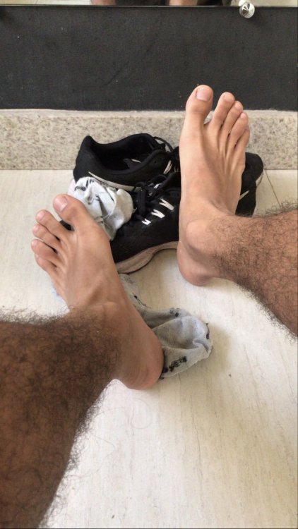 boys feet