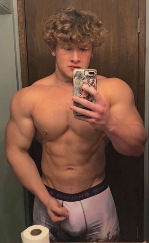 Elitealphabro:  4Themboysz:  Ryeley Palfi, 18Yo Muscle God   Has Been Deep Inside