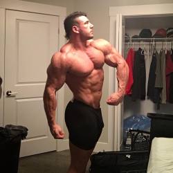 whitepapermuscle:  Johnny Doull