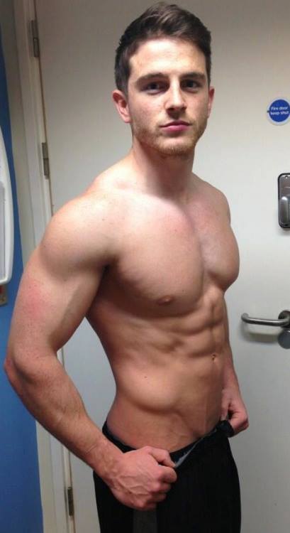 sexy-men-and-boys:  Follow Sexy Men & Boys for more hot guy pics!