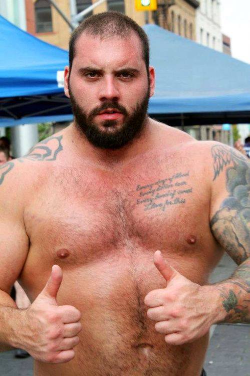 hotbears:  http://hotbears.tumblr.com/