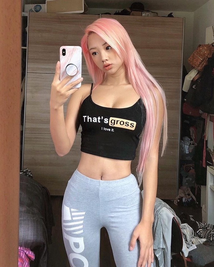 Vyvan le nude