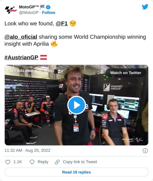 Look who we found, @F1 😏@alo_oficial sharing some World Championship winning insight with Aprilia 🔥#AustrianGP 🇦🇹 pic.twitter.com/2Vj05aERNu  — MotoGP™🏁 (@MotoGP) August 20, 2022