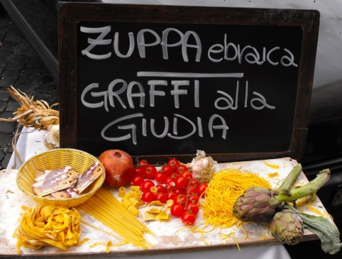 “Zuppa ebraica, Graffi alla Giudia,” Roma, 2009.“Hebrew Soup, Jewish Style Bites” There are several 