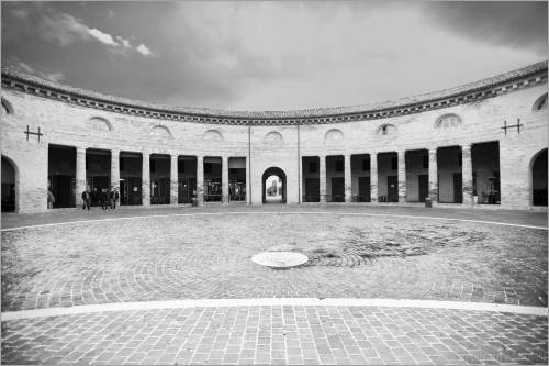 &lsquo;Foro Annonario&rsquo;, Senigallia (AN), Italy.  Photo: © Wolfram Mikuteit &