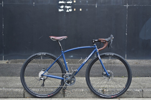 kinkicycle: Hunter Cycles “Round Top Disc Cross” by Circles Japan on Flickr.