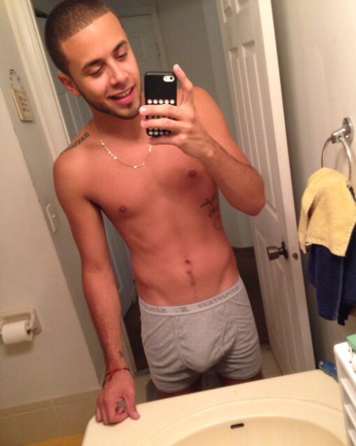 oopsstraightbaitedcaught:  daxxpr:  🇵🇷🇵🇷🇵🇷daxxpr.tumblr.com🇵🇷🇵🇷🇵🇷  Cutie