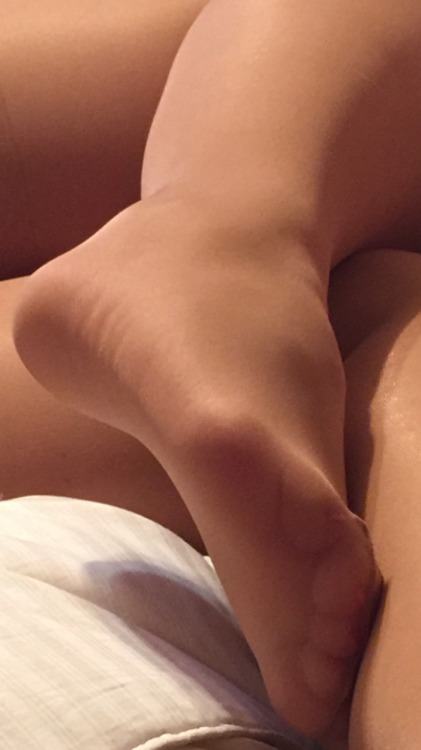 http://tights-details.tumblr.com/post/138053869588