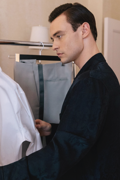 rob-pattinson:THOMAS DOHERTY2022 | Donavon Smallwood ph. for Esquire // Met Gala 2022