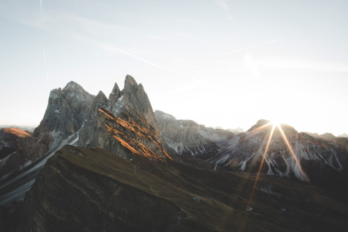 heidigrainger: samelkinsphoto: Dolomites, Italy. One of the most unreal places on earth. + nature