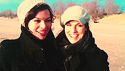 pumpkinlub:  Milla & Ali on the set of Resident Evil: Afterlife 