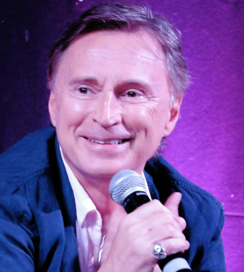 rumplestiltskin:Robert Carlyle @ Rogue Events: Storybrooke 3 in Blackpool, UK - April 30, 2017