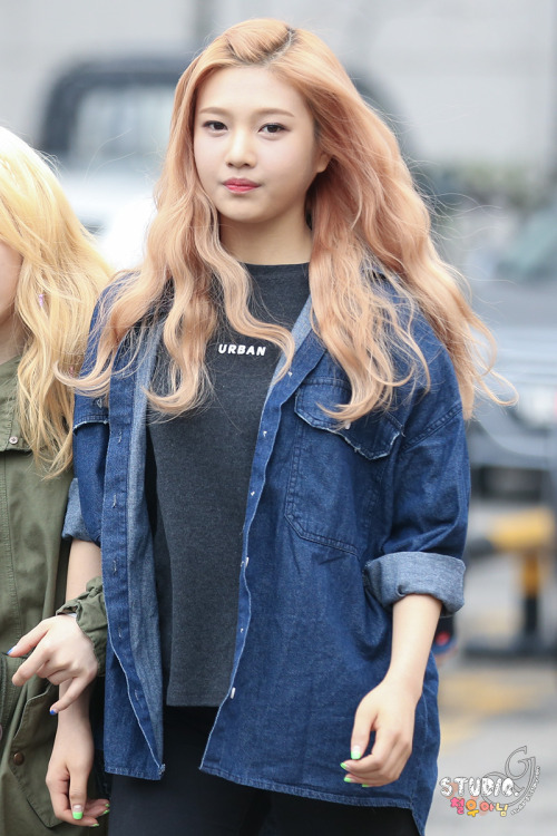 fyeah-redvelvet: Studio-G | do not edit.  