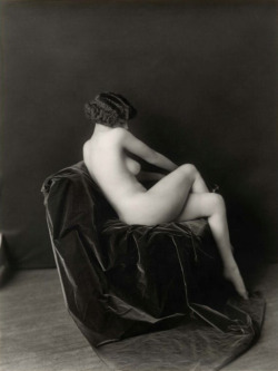 classyartgallery: Nude, 1920   by   Alfred Cheney Johnston   