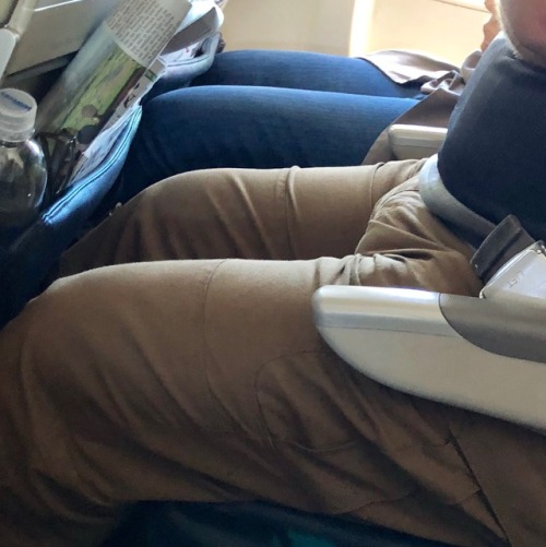 daddiesonthego:Sleepy Brawny Business Casual Bulge Daddy having a nice dream during his flight. Yes,