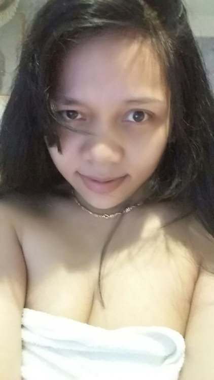 tokkiking: gagahberani: Licin Gebu besarnya puting..nak