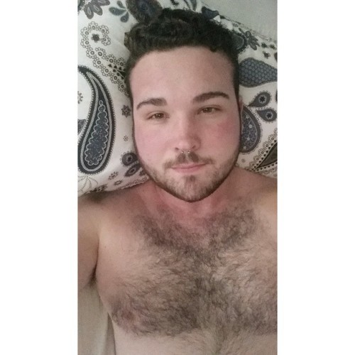 thebeardedguyy:Finally starting my weekend. 😥