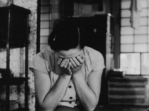 setsuko hara in tokyo story (yasujirō ozu, 1953)