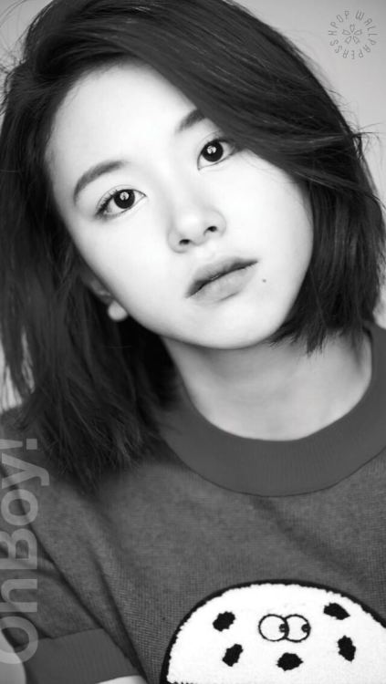 kpop-wallpaperss:  Twice - Chaeyoung (simple)reblog if you save/use please!!  open them to get a full hd lockscreen  do NOT repost,edit or remove logo!!! Copyright to the rightful ownersCr: Babi