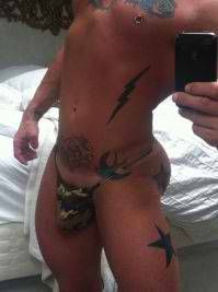 Azz like his mama