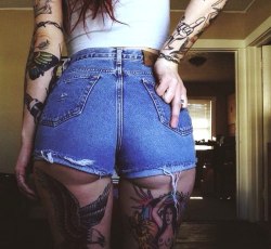 tittie-kittie:  Tattoo blog