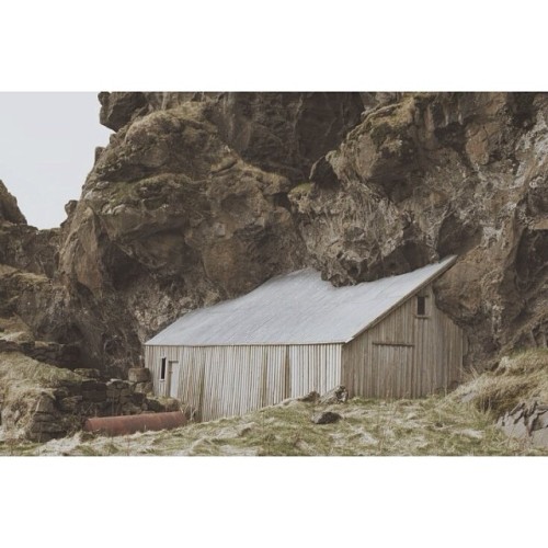 upknorth:  Nordic rock culture.     #getoutdoors  (presso Somewhere in Iceland.)