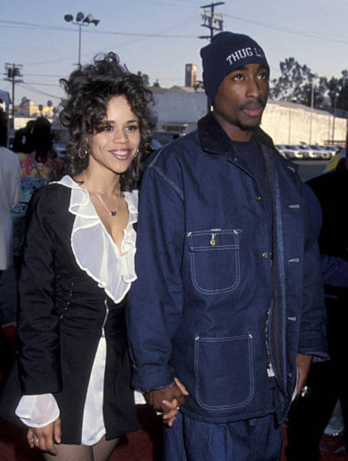 twixnmix:Tupac and Rosie Perez at the Soul Train Music Awards on March 9, 1993. Rosie Perez revele