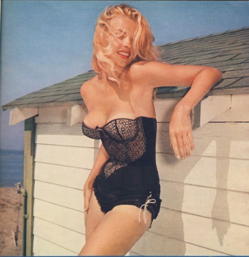 Porn bettyraevintage:  Pin-Up Of The Week: Eve photos